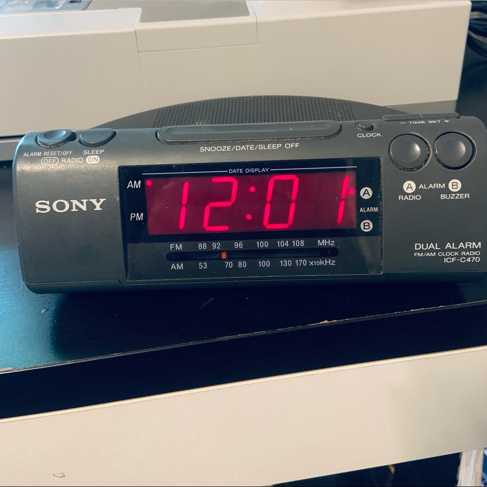 Vintage SONY  ICF-C470 Radio/Alarm FM/AM